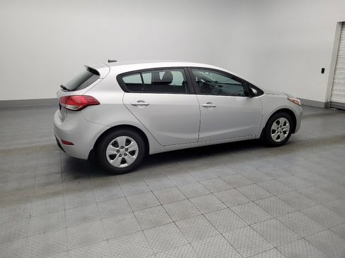 Used 2017 Kia Forte LX image 10