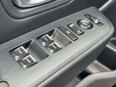 Used 2025 Honda Pilot Sport image 22