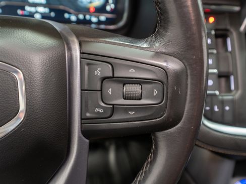 Used 2022 GMC Yukon XL SLT image 25