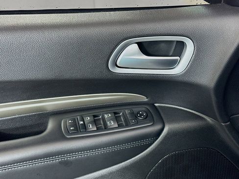 Used 2020 Dodge Durango SXT image 17