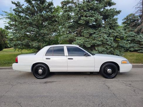 Used 2010 Ford Crown Victoria Police Interceptor RWD image 9