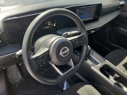 Certified 2025 Nissan Kicks S image 26