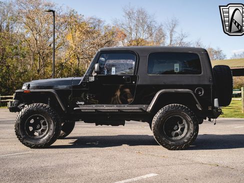 Used 2004 Jeep Wrangler 4WD image 3