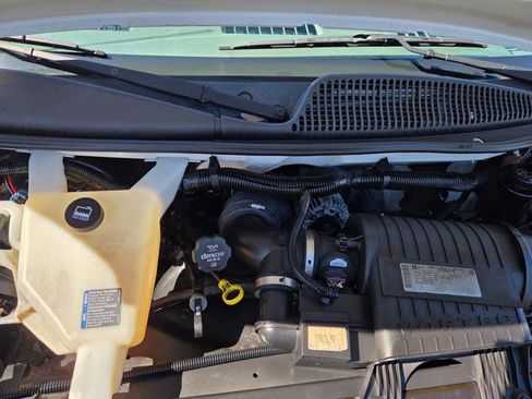 Used 2014 GMC Savana 2500 G2500 Cargo image 12