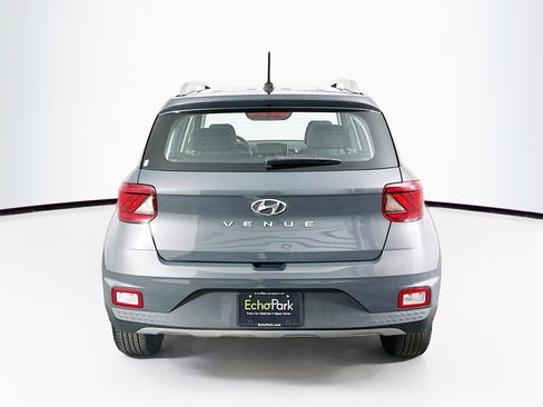 Used 2025 Hyundai Venue SEL image 7