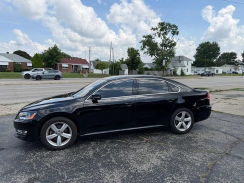 Used 2015 Volkswagen Passat 1.8T S FWD image 4