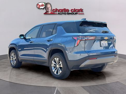 Used 2025 Chevrolet Equinox LT w/ Safety and Technology Package FWD image 4