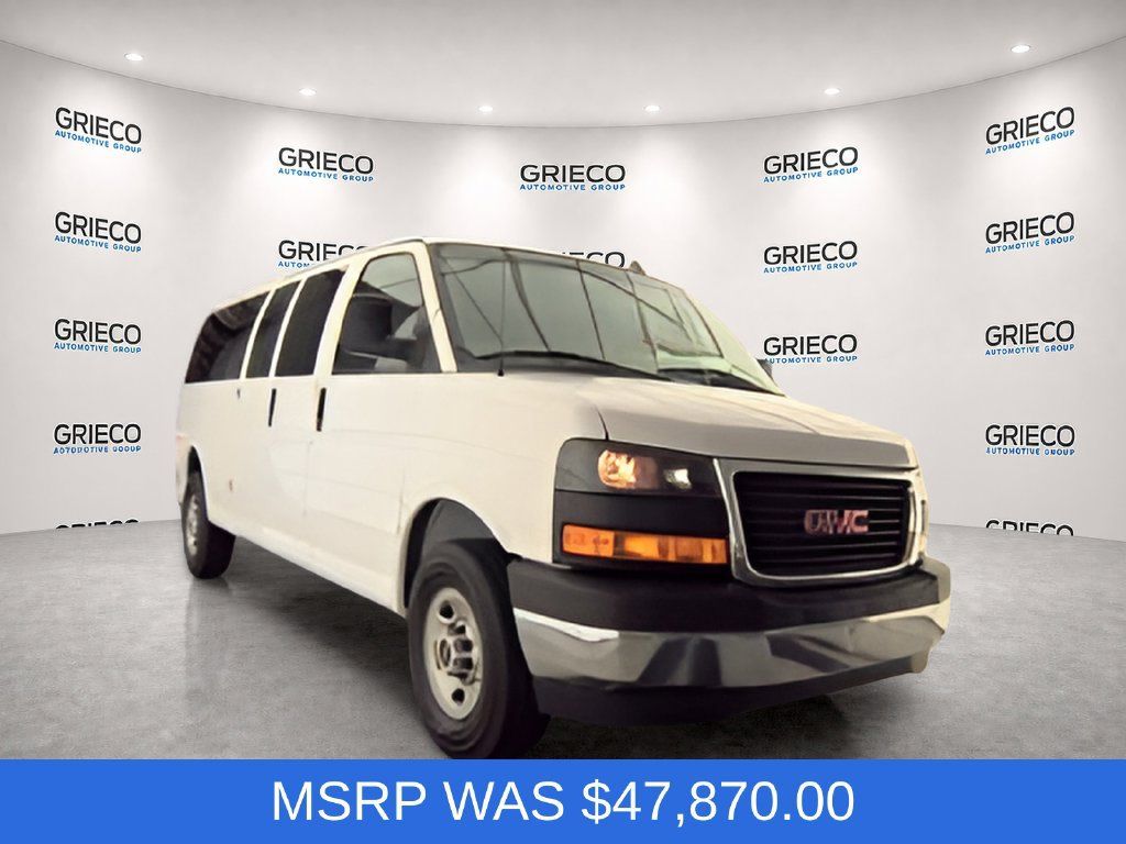 Used 2023 GMC Savana 3500 LS w/ Chrome Appearance Package RWD image 1