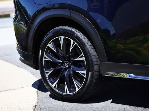 Used 2024 MAZDA CX-90 Plug-In Hybrid w/ Premium Plus AWD/4WD image 11
