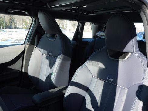 Used 2026 MINI Cooper 4-Door Hardtop image 4
