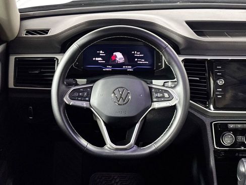 Used 2023 Volkswagen Atlas SE image 13
