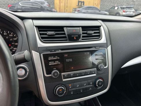 Used 2017 Nissan Altima 2.5 SR FWD image 29