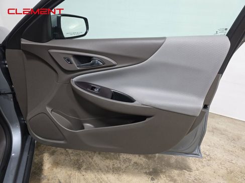 Used 2024 Chevrolet Malibu LT image 30