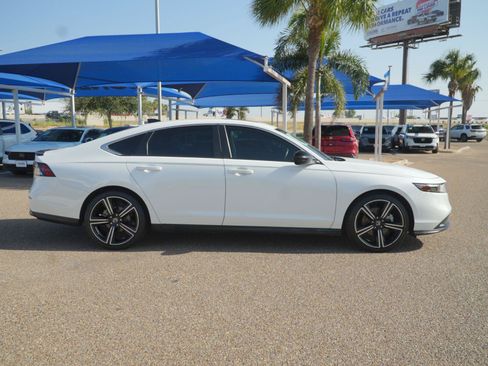 Used 2024 Honda Accord Sport image 9