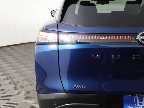 Used 2025 Nissan Murano SL AWD/4WD image 15