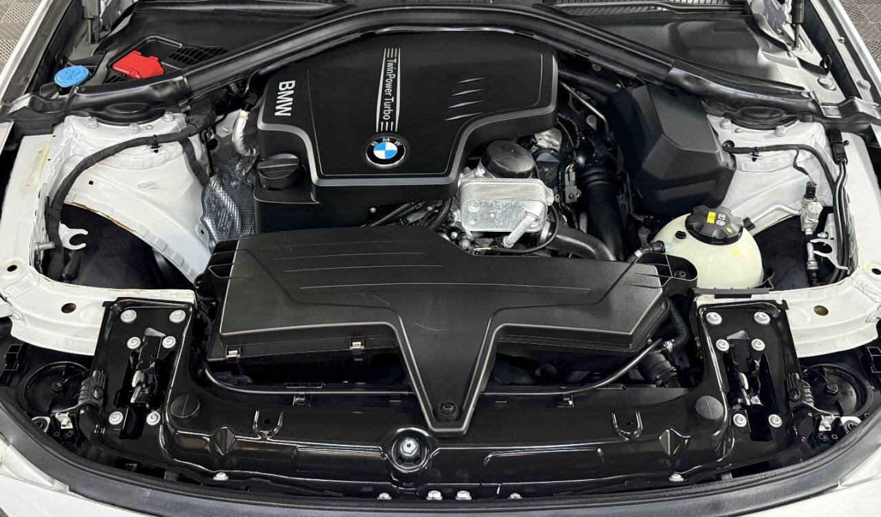 Used 2017 BMW 320i Sedan RWD image 20