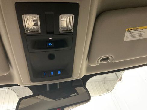 Used 2016 RAM 1500 Laramie w/ Convenience Group AWD/4WD image 27