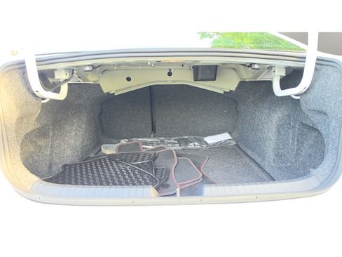 Used 2025 Volkswagen Jetta GLI Autobahn FWD image 30
