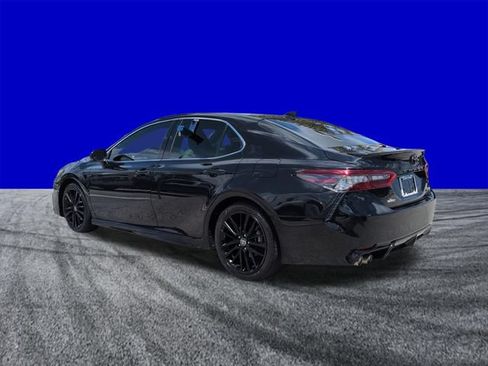 Used 2022 Toyota Camry XSE FWD image 5