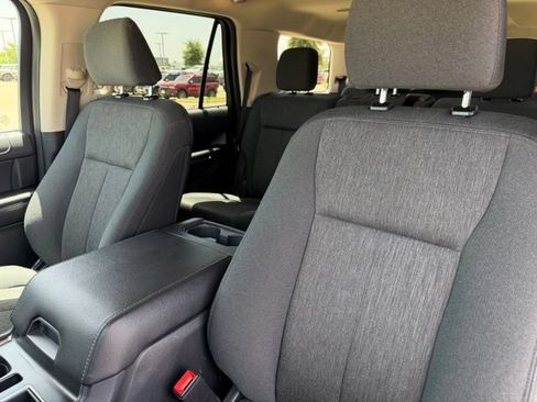 Used 2024 Ford Expedition XLT RWD image 12