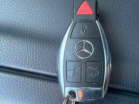 Used 2016 Mercedes-Benz E 350 4MATIC Sedan image 21