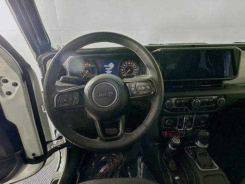 Certified 2025 Jeep Wrangler Unlimited Sport AWD/4WD image 19