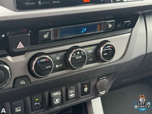 Used 2018 Toyota Tacoma TRD Off-Road image 21