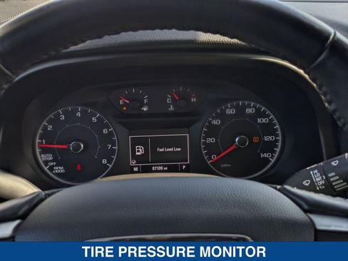 Used 2017 GMC Acadia SLE image 29