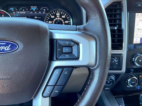 Used 2020 Ford F150 Lariat image 23