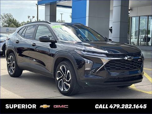 Used 2026 Chevrolet Trax RS w/ Driver Confidence Package FWD image 1