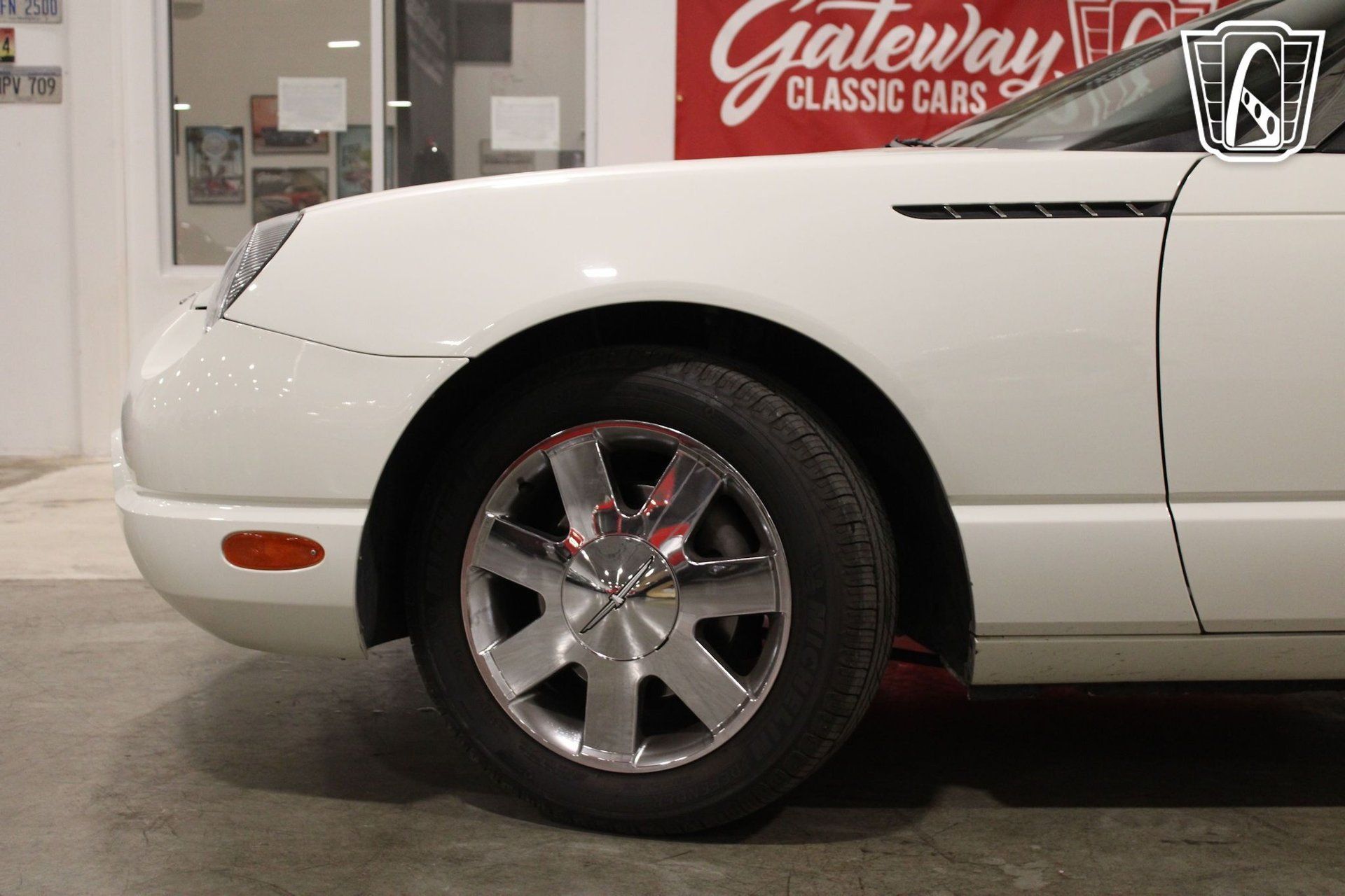 Used 2002 Ford Thunderbird RWD image 38