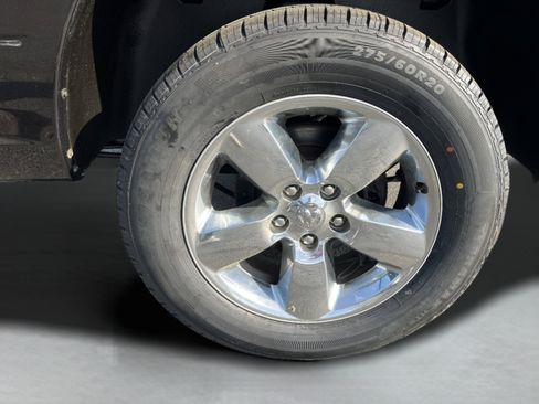 Used 2017 RAM 1500 Express AWD/4WD image 10