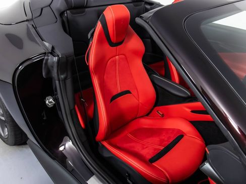 Certified 2025 Ferrari Roma Spider RWD image 57