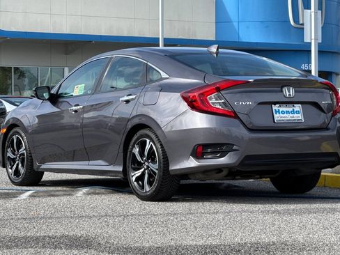 Used 2016 Honda Civic Touring image 3