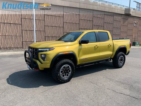 Used 2023 GMC Canyon AT4X w/ Edition 1 AWD/4WD image 3