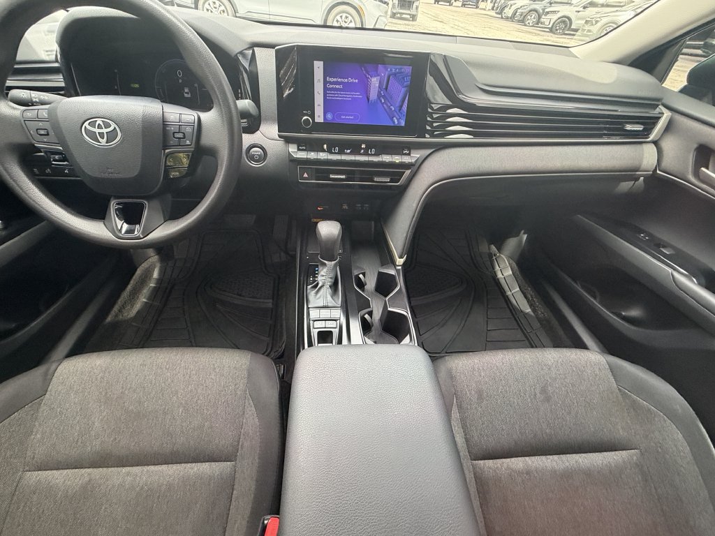 Used 2025 Toyota Camry LE FWD image 15