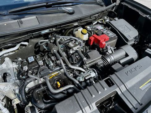 New 2026 Nissan Kicks SR image 29