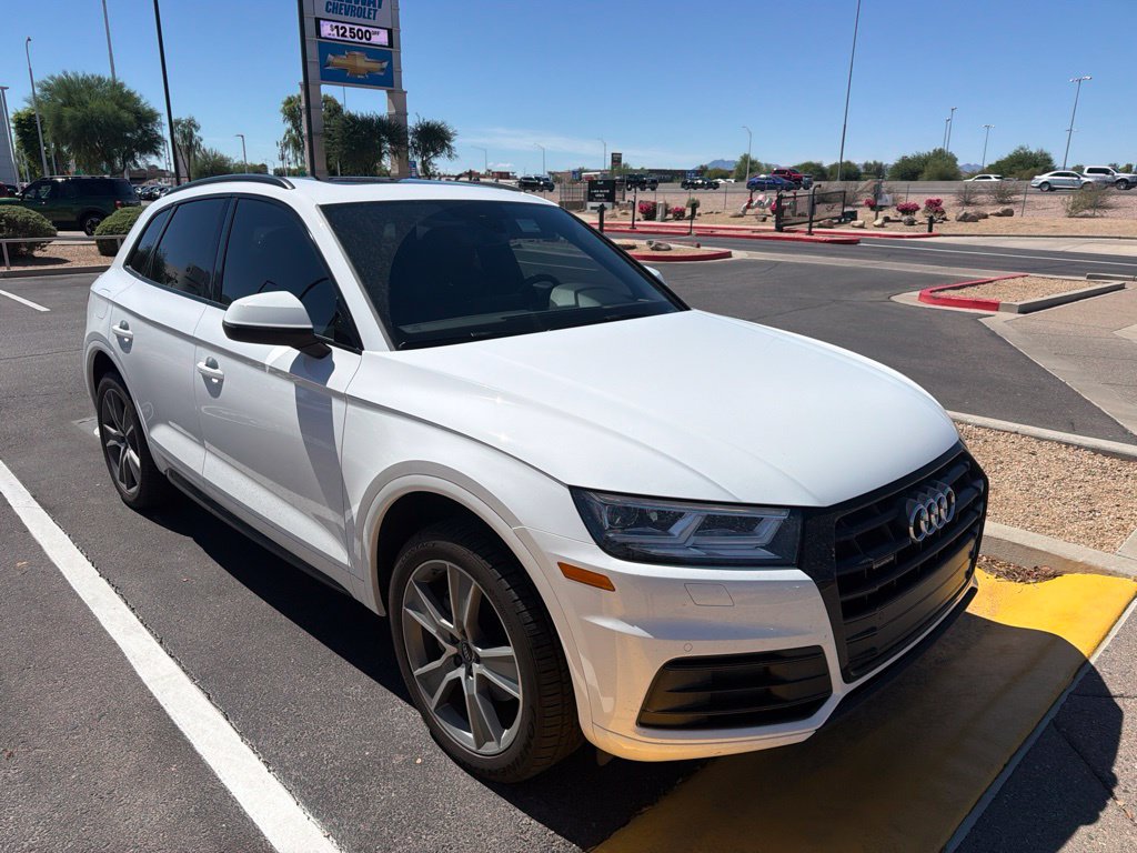 Used 2020 Audi Q5 2.0T Premium Plus w/ Premium Plus Package AWD/4WD image 3