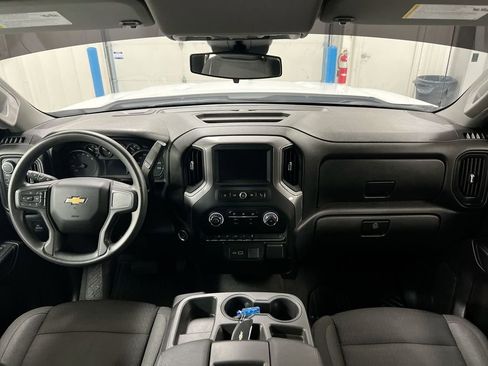 Used 2023 Chevrolet Silverado 1500 Custom AWD/4WD image 10