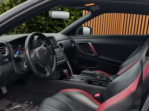 Used 2013 Nissan GT-R Black Edition AWD/4WD image 18