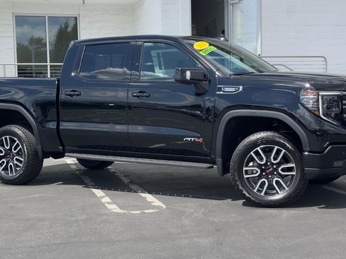 Used 2026 GMC Sierra 1500 AT4 AWD/4WD image 2