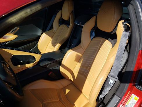 Used 2021 Chevrolet Corvette Stingray Preferred Cpe w/ Body-Color Dual Roof Package image 25