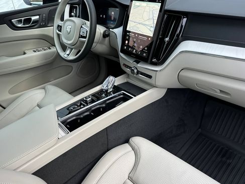 New 2026 Volvo XC60 T8 Ultra w/ Protection Package Premier image 15