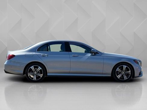 Used 2017 Mercedes-Benz E 300 image 4