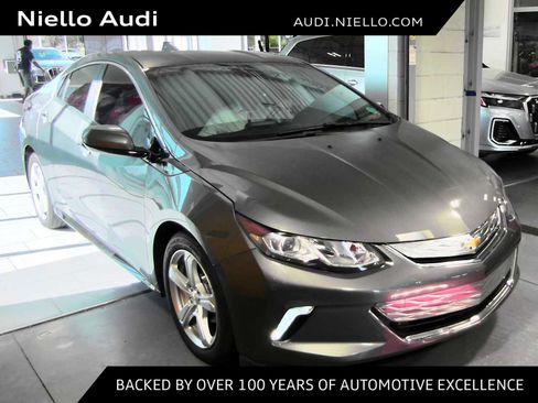 Used 2017 Chevrolet Volt LT FWD image 1