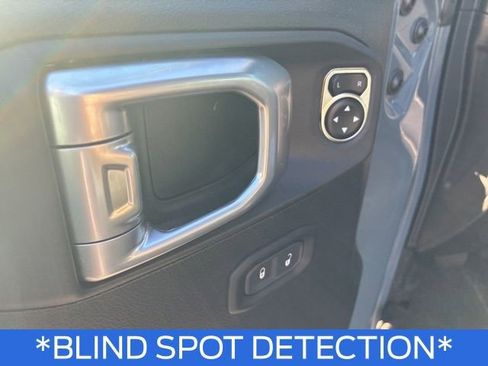 Used 2024 Jeep Wrangler Sport S image 10