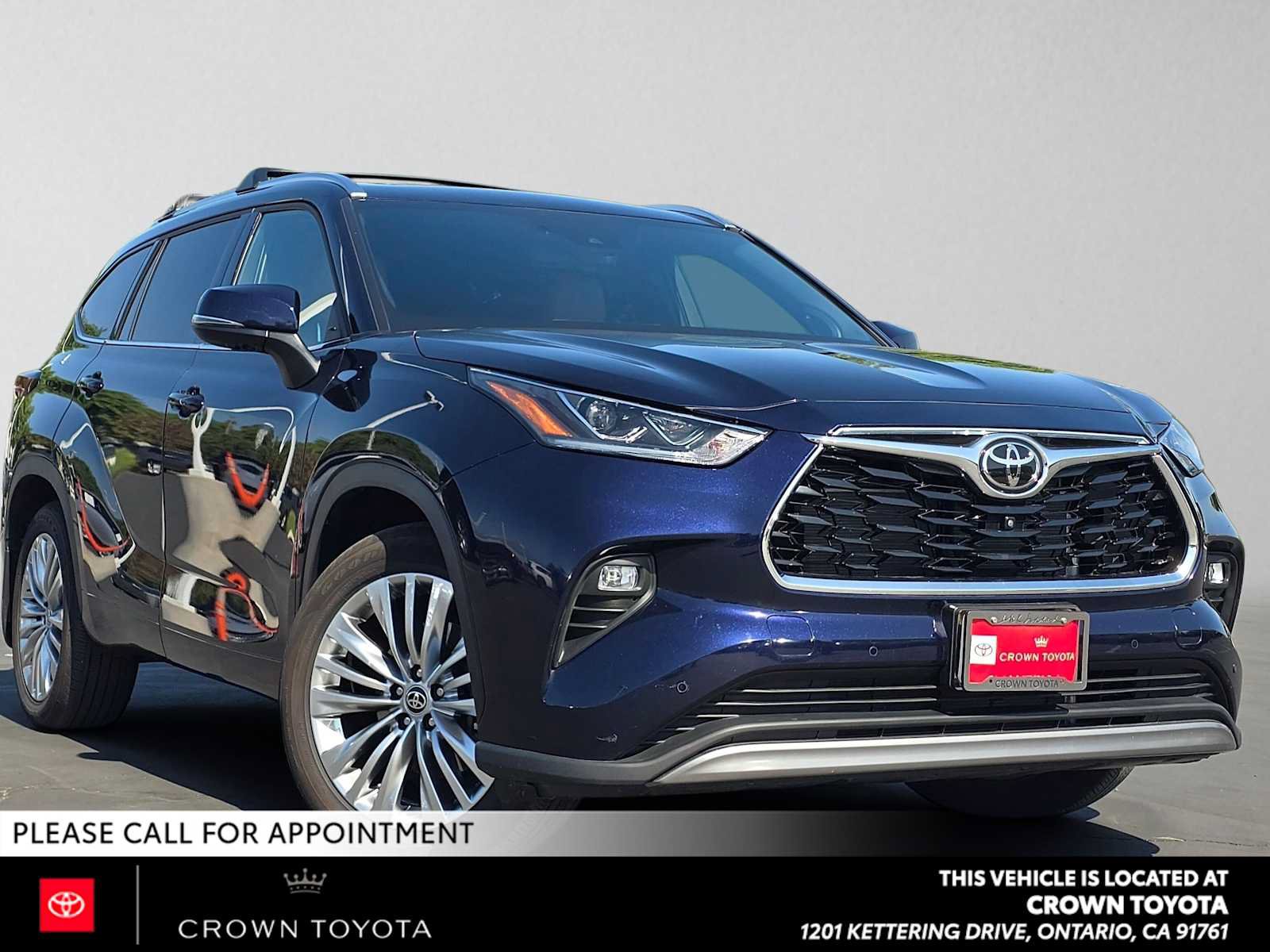 Certified 2026 Toyota Highlander Platinum AWD/4WD image 1