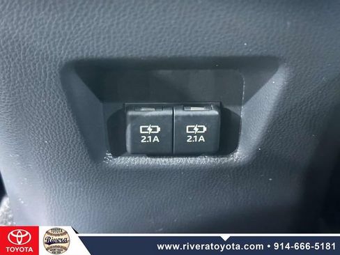 Used 2019 Toyota RAV4 XLE w/ Convenience Package AWD/4WD image 18