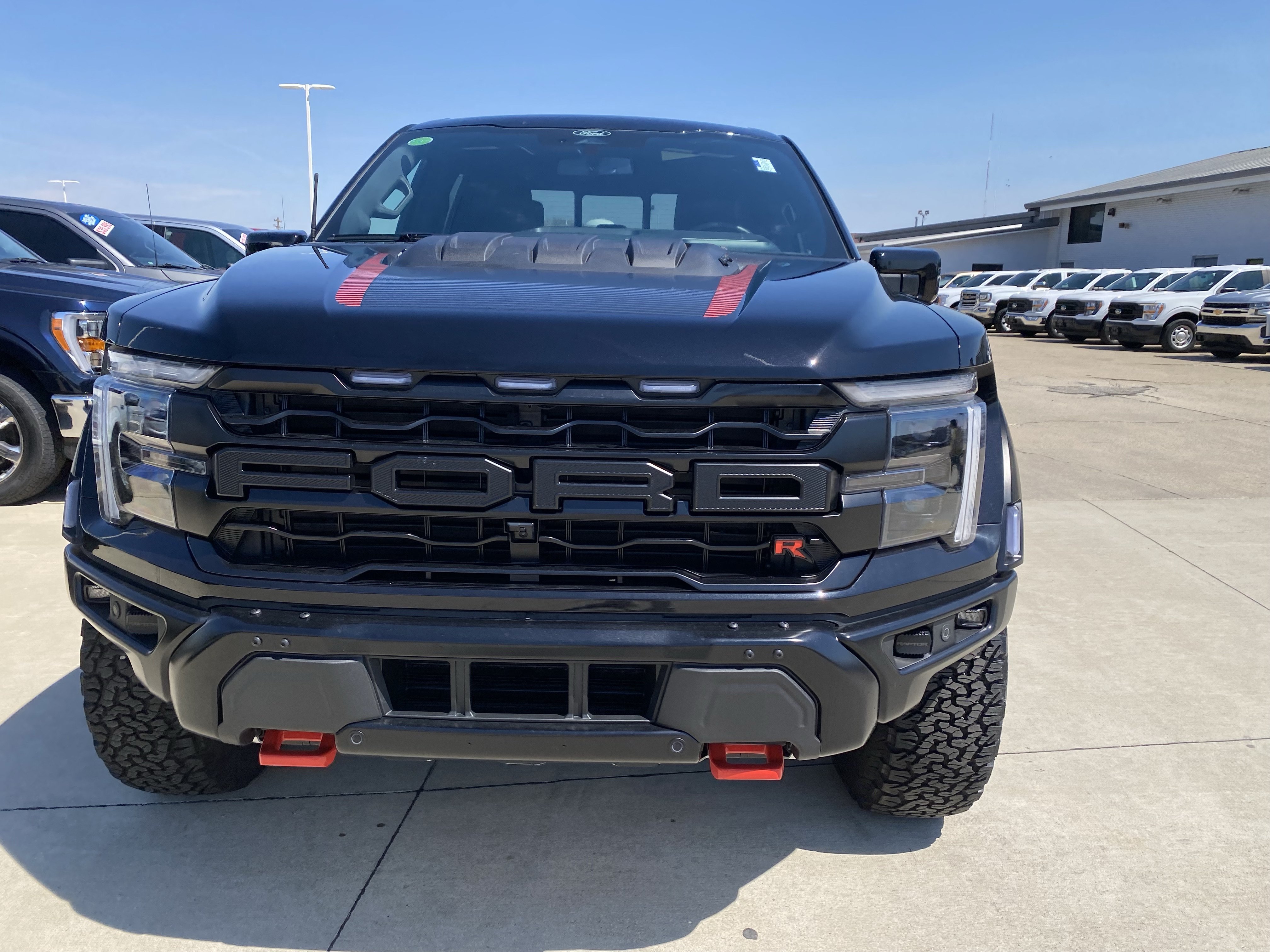 Used 2025 Ford F150 Raptor w/ Equipment Group 803A Raptor R AWD/4WD image 4