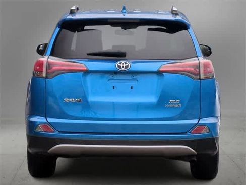 Used 2016 Toyota RAV4 XLE image 7